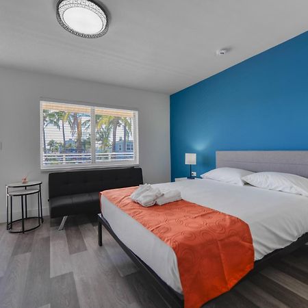 Amazing Balcony Studio At The Beach With Parking -M44 好莱坞 外观 照片
