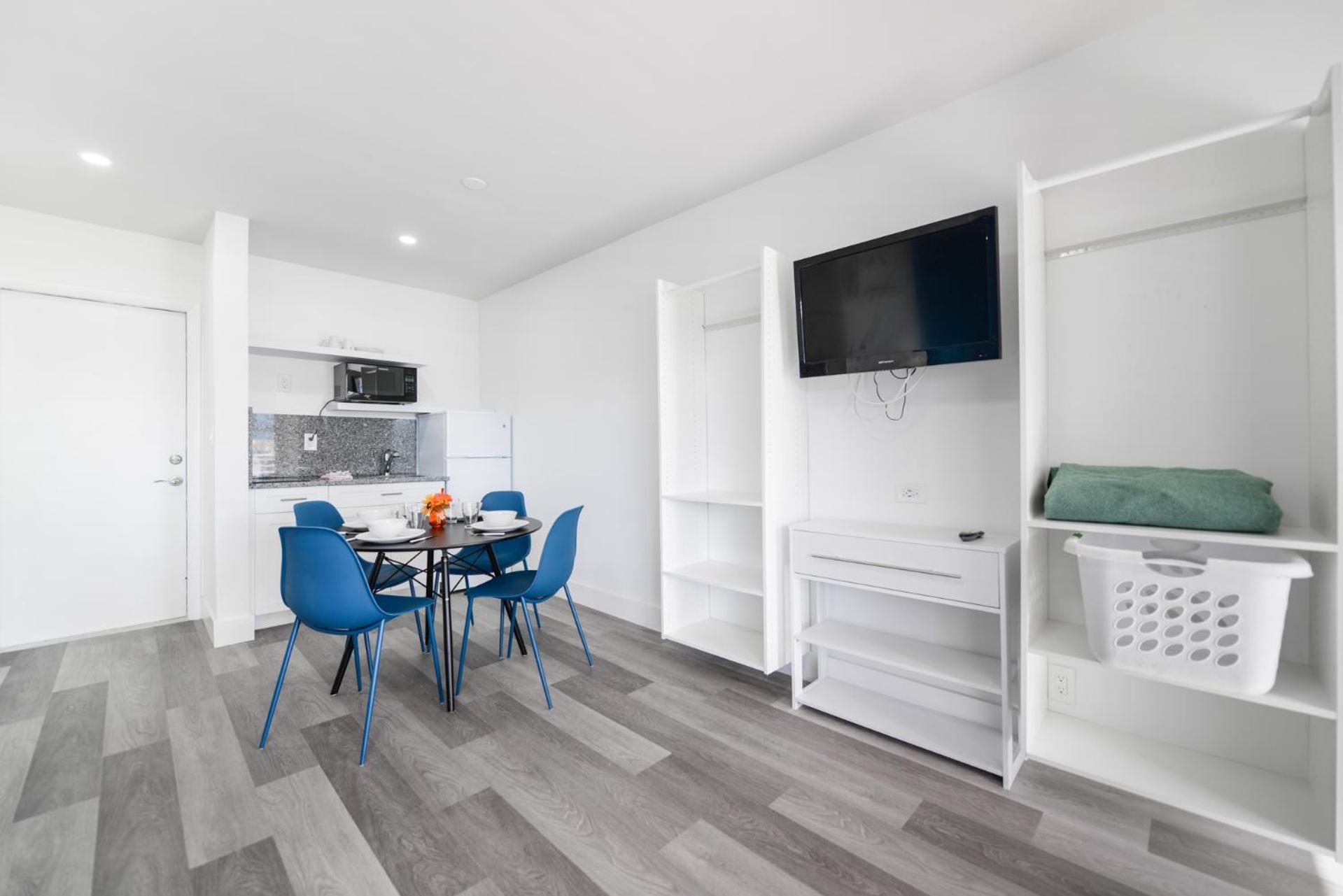 Amazing Balcony Studio At The Beach With Parking -M44 好莱坞 外观 照片